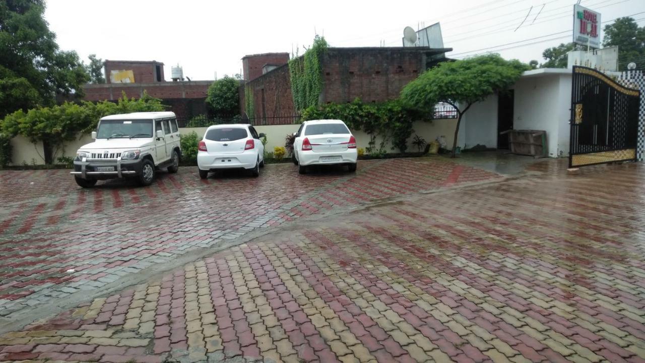 Hotel The Ideal Kushinagar Екстер'єр фото