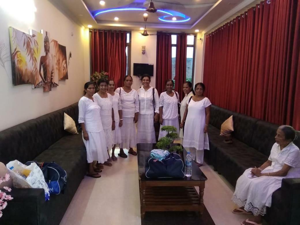 Hotel The Ideal Kushinagar Екстер'єр фото