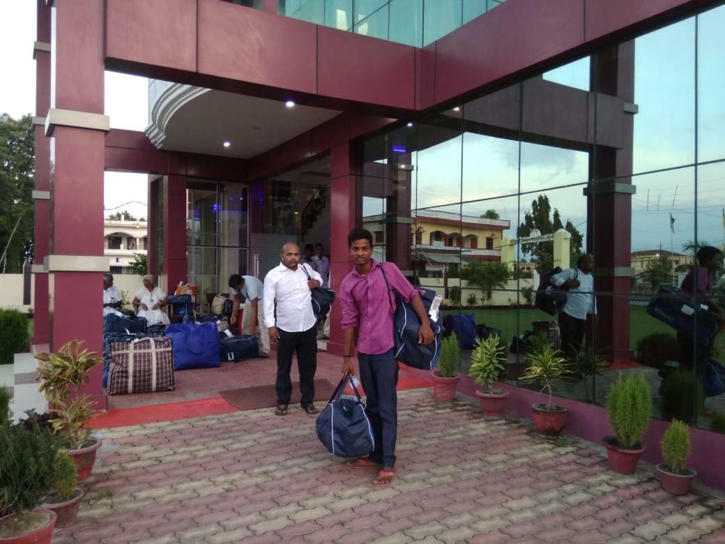 Hotel The Ideal Kushinagar Екстер'єр фото